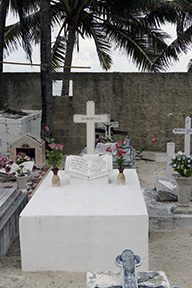 Grave9662web